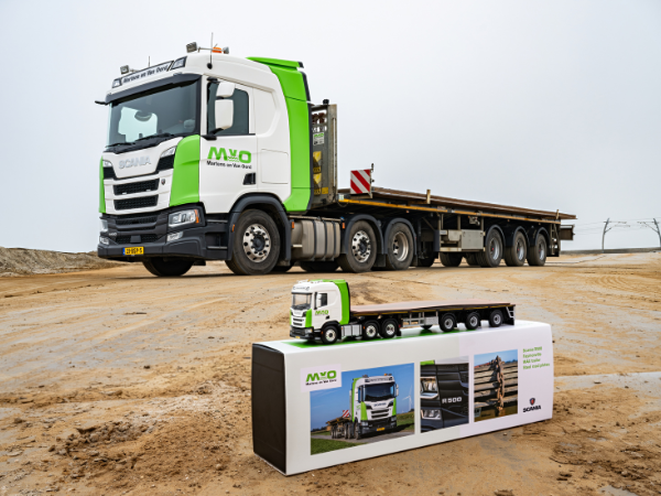 Nieuw in het assortiment: Scania R500 Faymonville MAX trailer Steel road plates